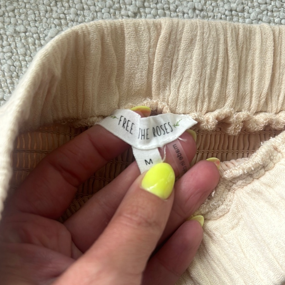 Free the Roses Cream Ruffled Mini Skirt - Picture 2 of 2